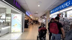 Lucky Plaza (D9), Shop House #628803521